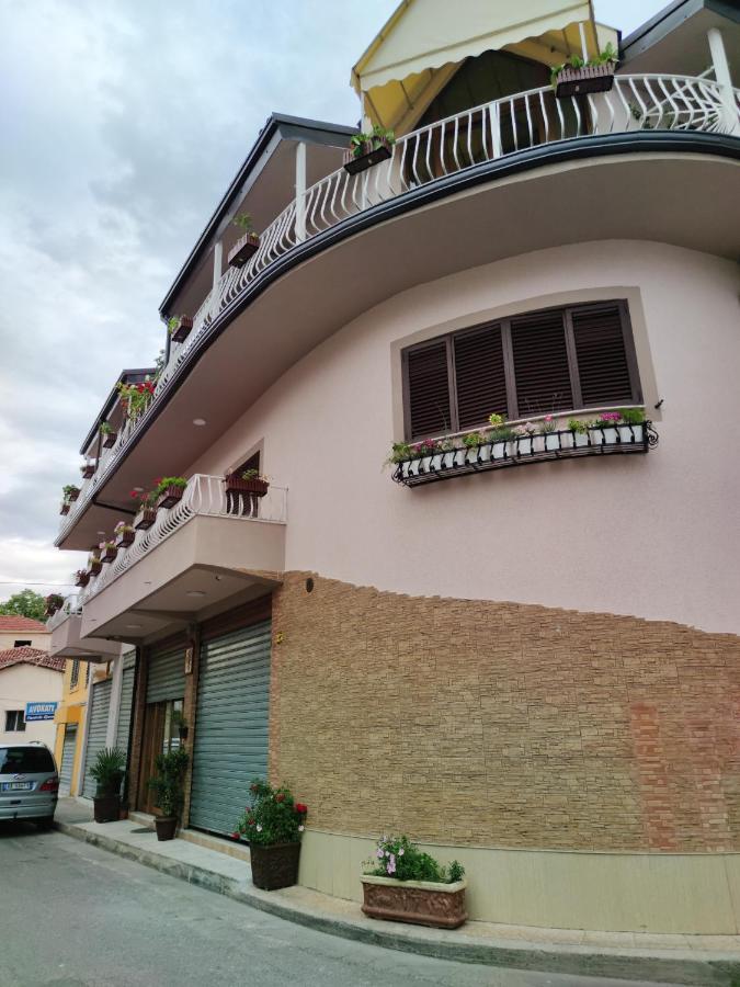 Lille France Apartments Shkodra Exterior foto